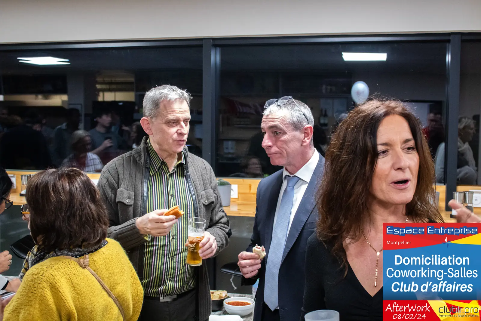Afterwork Pitch Elevator Club LR février 2024 à Montpellier : moment de networking entre les participants