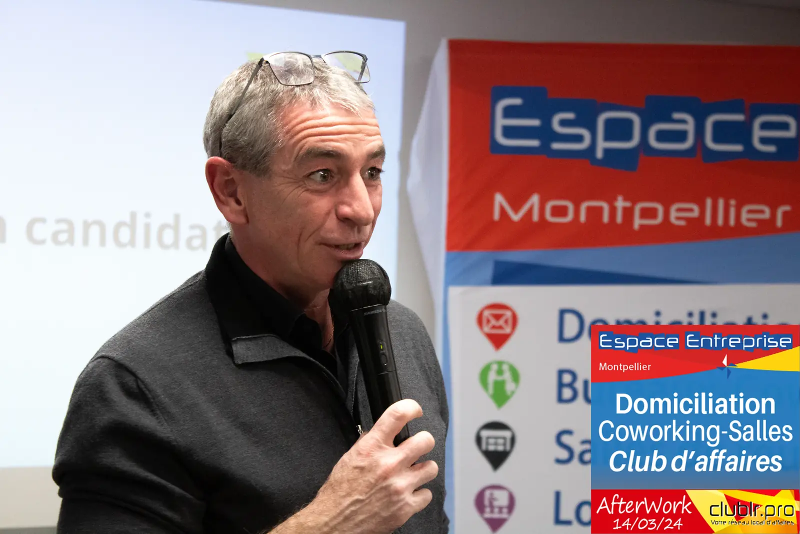 Afterwork Pitch Elevator Club LR mars 2024 à Montpellier : pitcheur au micro devant les participants