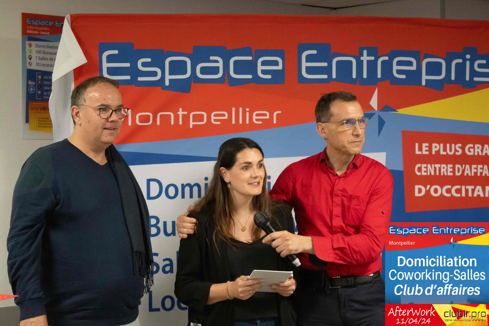 Afterwork Pitch Elevator Club LR avril 2024 à Montpellier : entrepreneur au micro avec l'animateur pendant son pitch