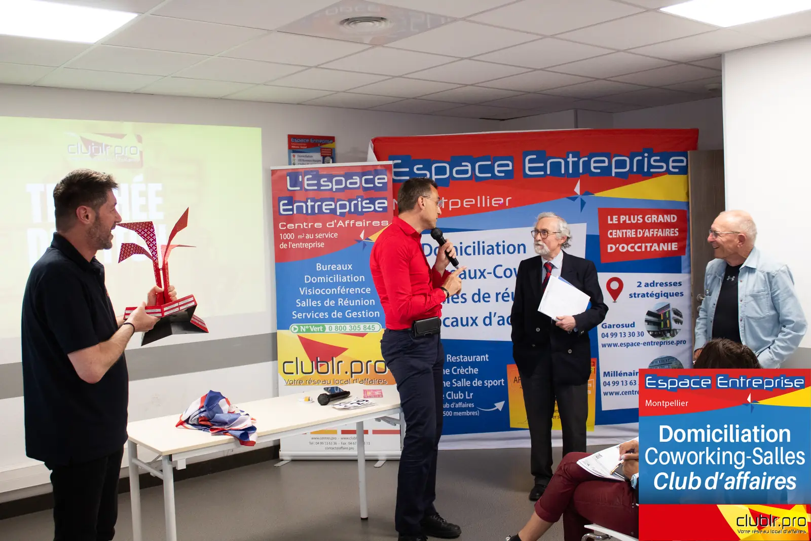 Afterwork Pitch Elevator Club LR mai 2024 à Montpellier : remise du trophée du pitch de la soirée