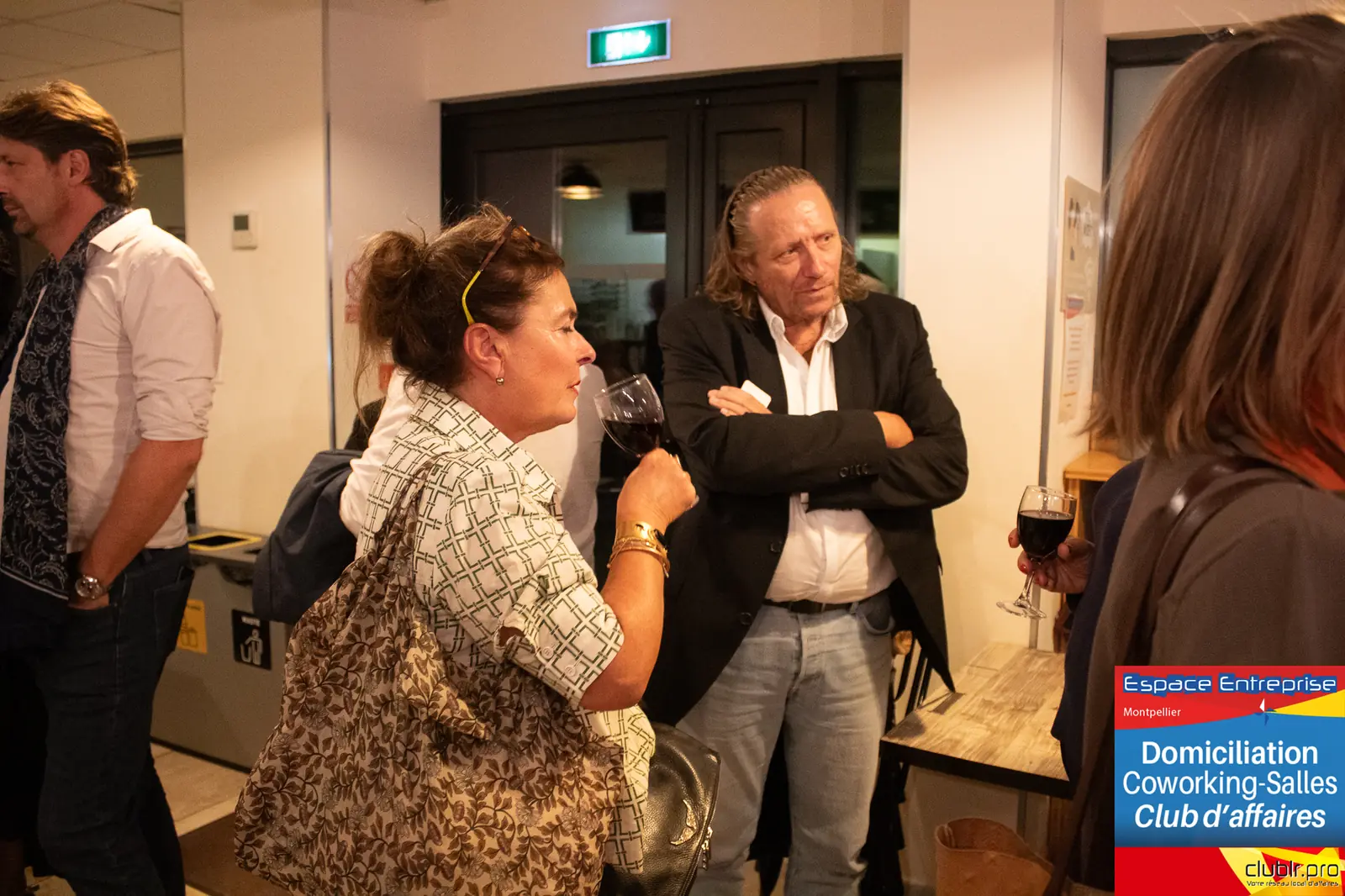Afterwork Pitch Elevator Club LR septembre 2024 à Montpellier : moment de networking entre les participants