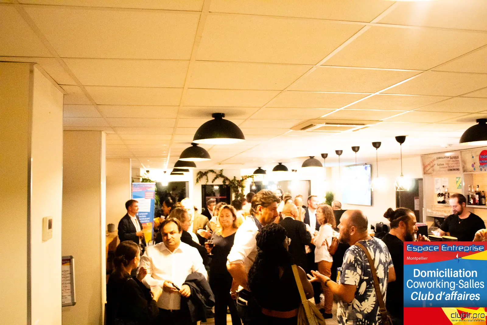 Afterwork Pitch Elevator Club LR septembre 2024 à Montpellier : espace restauration et cocktail de la soirée