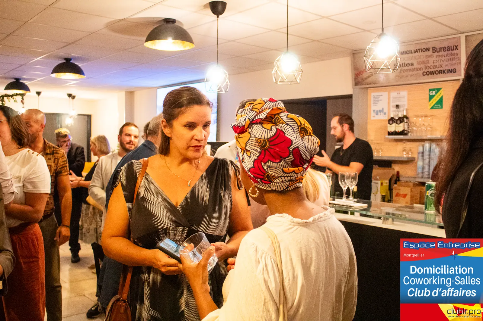 Afterwork Pitch Elevator Club LR septembre 2024 à Montpellier : moment de networking entre les participants