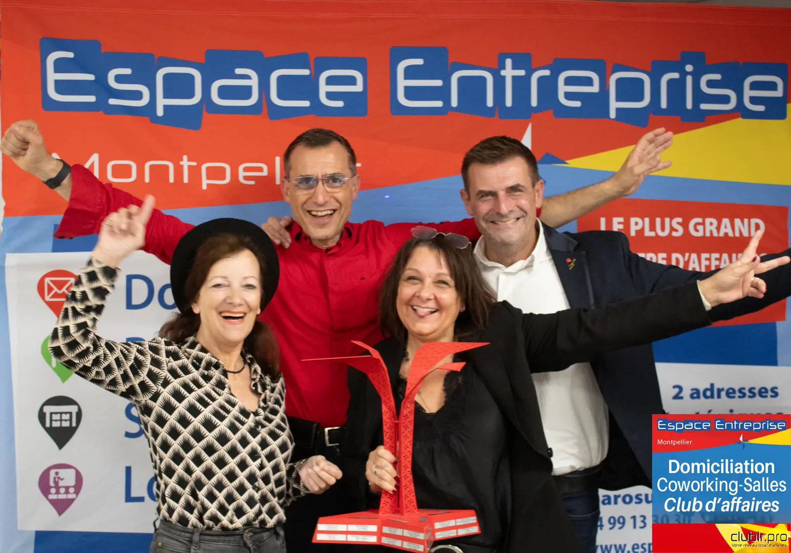 Afterwork Pitch Elevator Club LR novembre 2024 à Montpellier : remise du trophée du pitch de la soirée