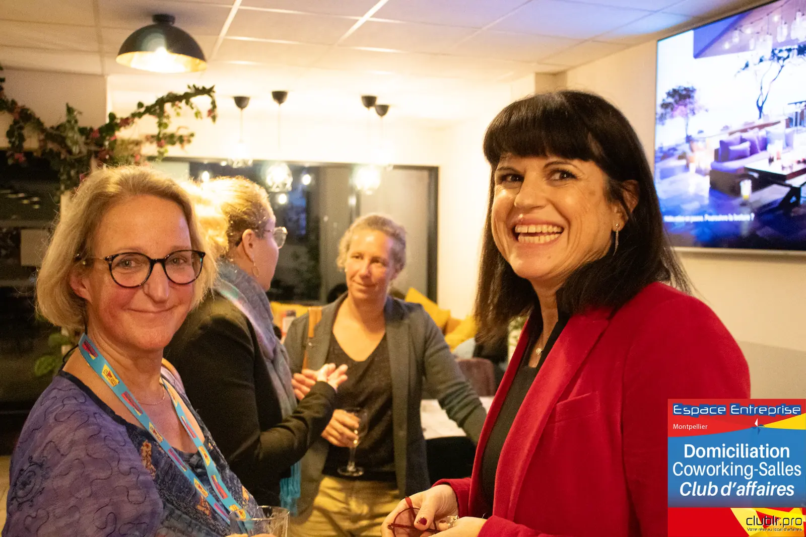Afterwork Pitch Elevator Club LR novembre 2024 à Montpellier : moment de networking entre les participants
