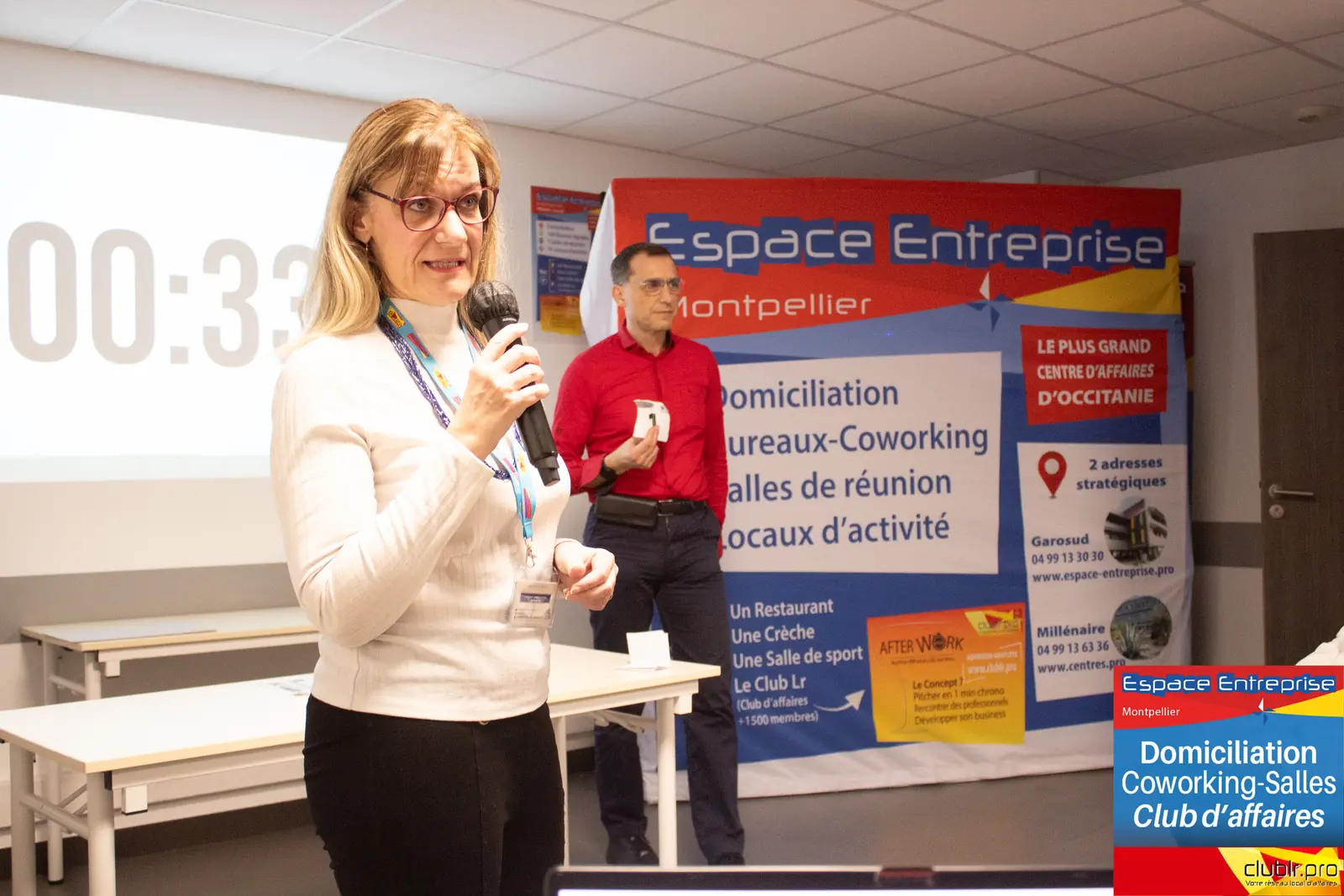 Afterwork Pitch Elevator Club LR janvier 2025 à Montpellier : pitcheur au micro devant les participants