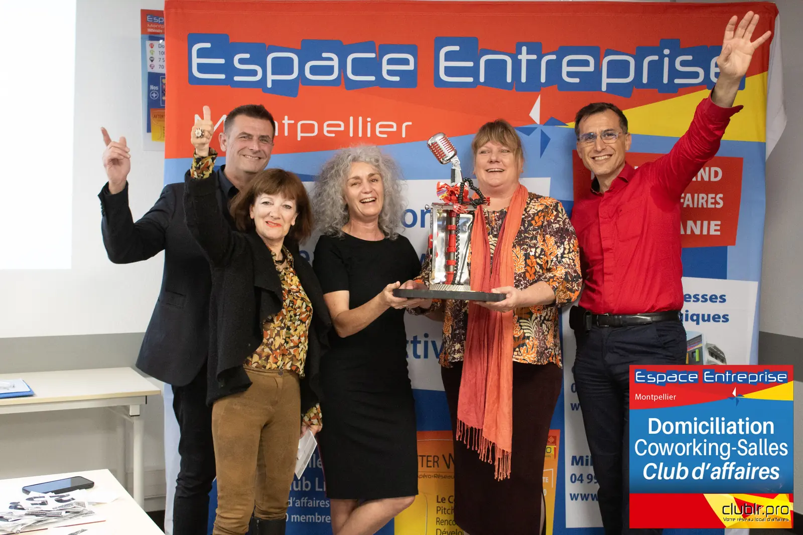 Afterwork Pitch Elevator Club LR avril 2025 à Montpellier : remise du trophée du pitch de la soirée