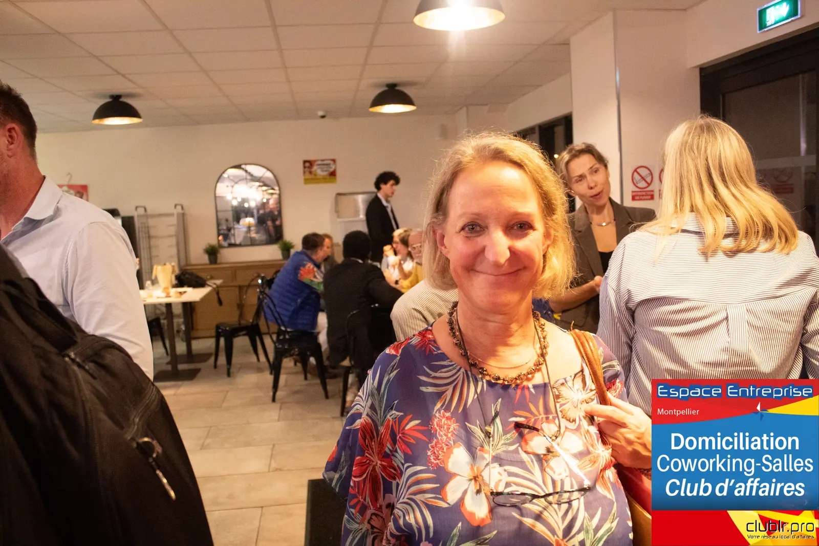 Afterwork Pitch Elevator Club LR octobre 2025 à Montpellier : moment de networking entre les participants