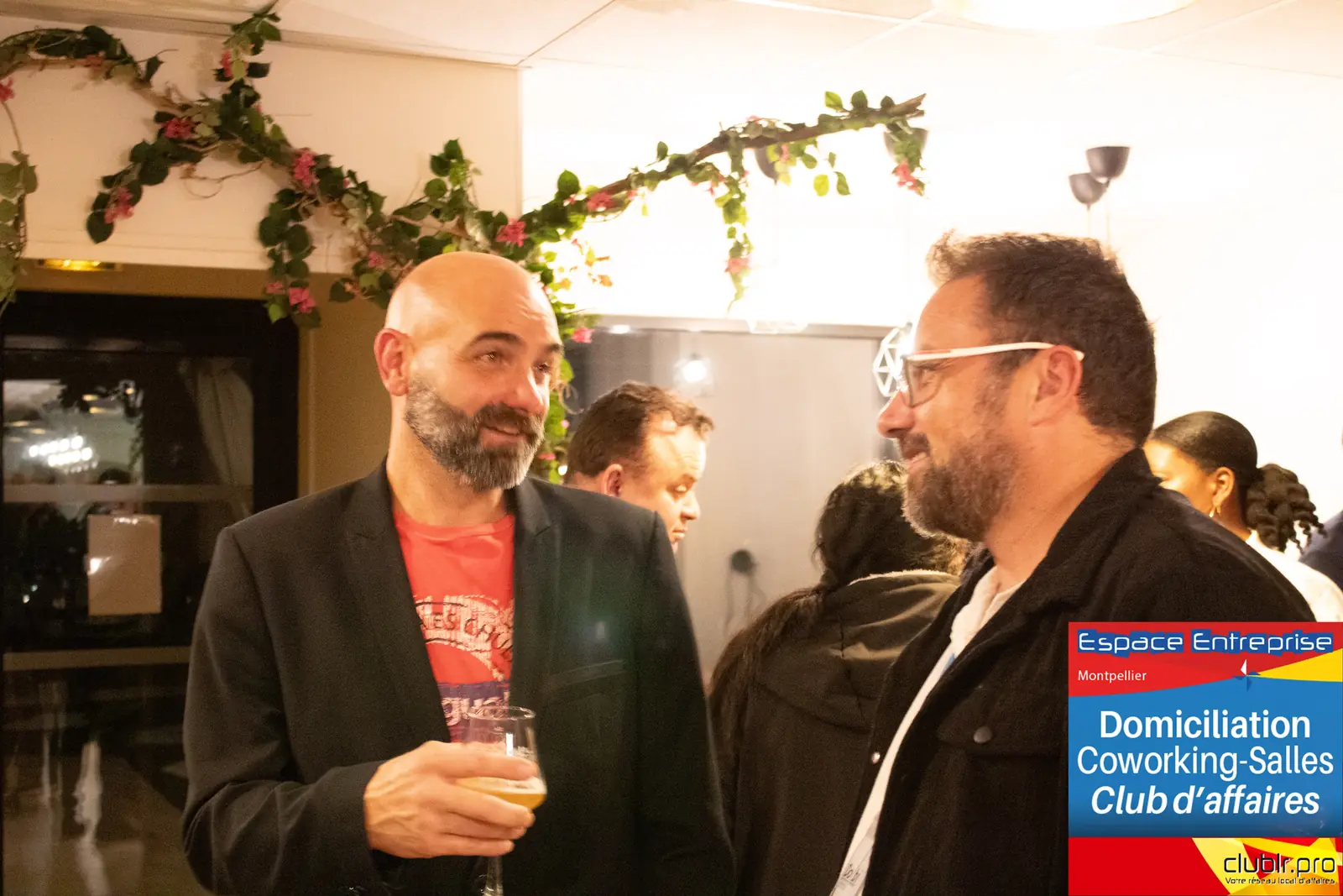 Afterwork Pitch Elevator Club LR novembre 2025 à Montpellier : moment de networking entre les participants