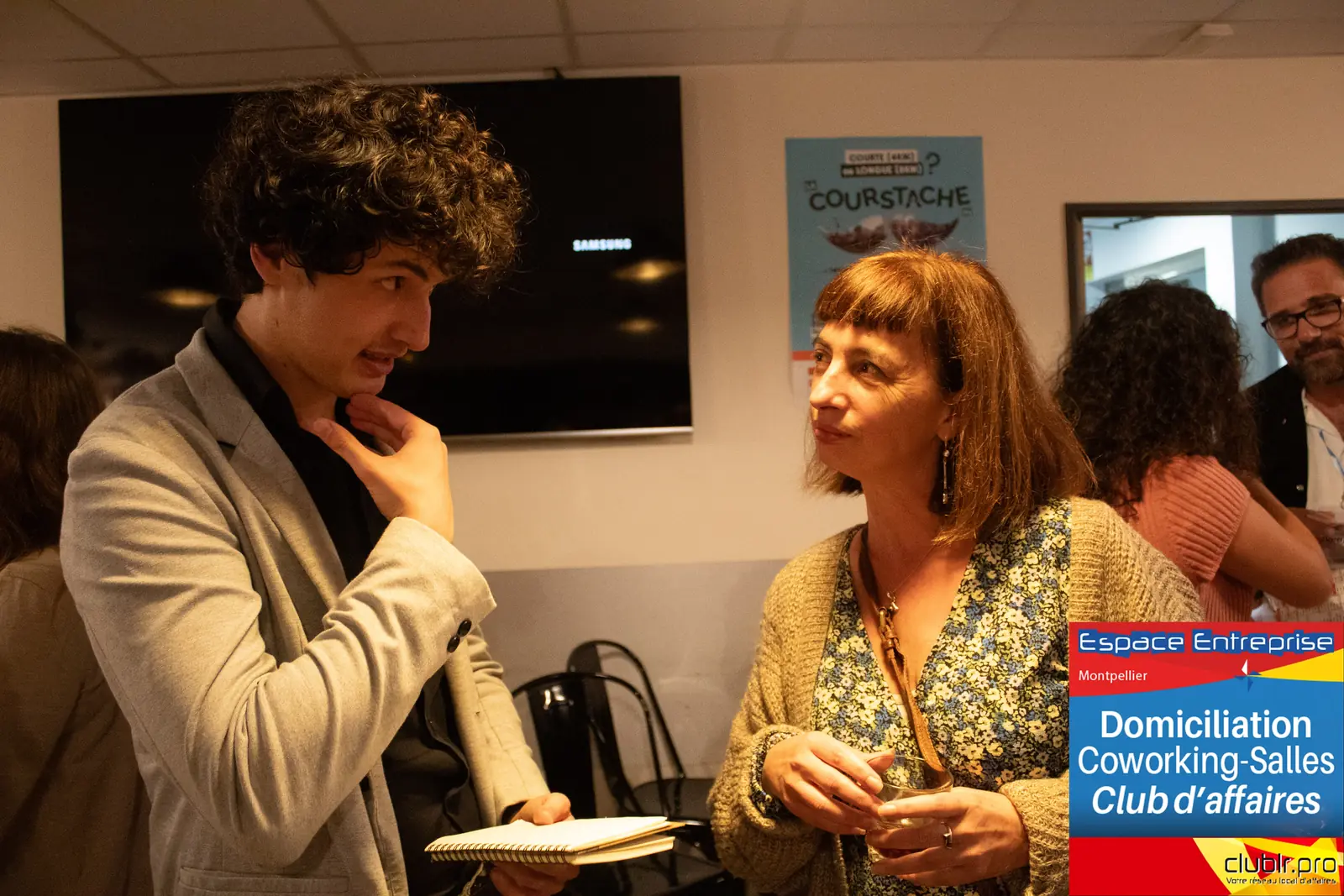 Afterwork Pitch Elevator Club LR novembre 2025 à Montpellier : moment de networking entre les participants