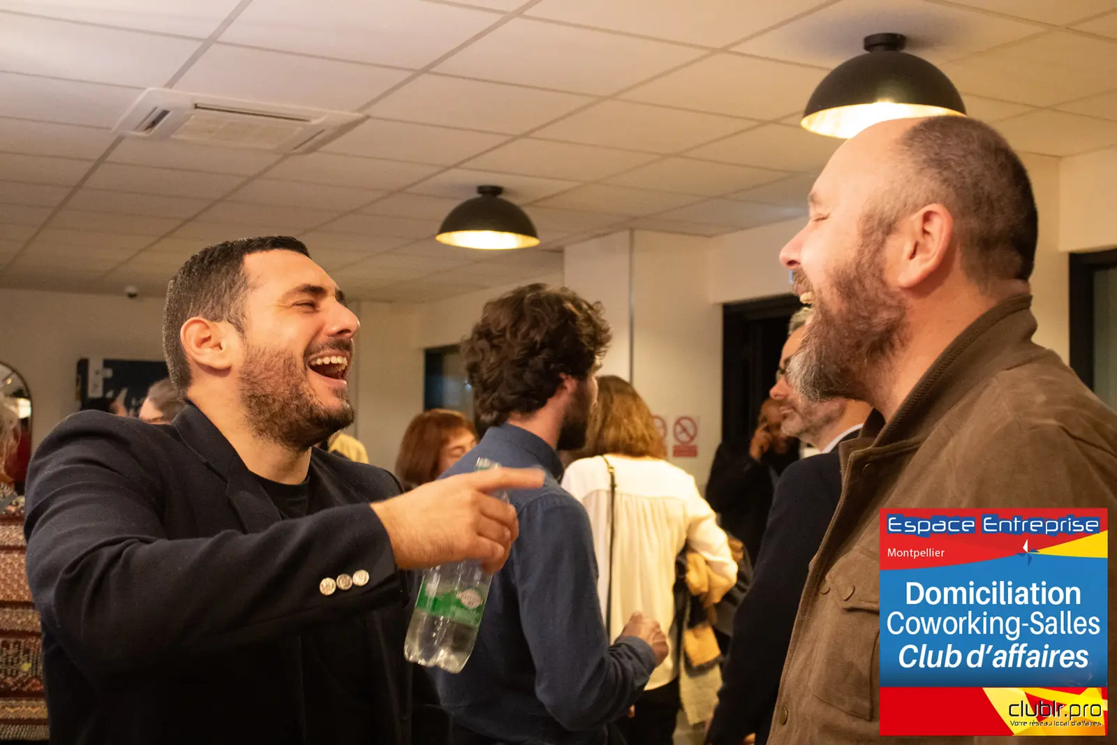 Afterwork Pitch Elevator Club LR mars 2026 à Montpellier : moment de networking entre les participants