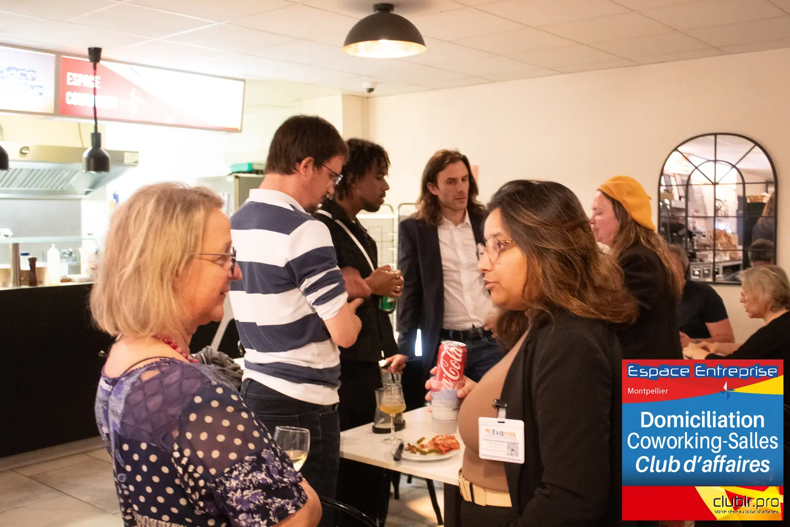 Afterwork Pitch Elevator Club LR avril 2026 à Montpellier : moment de networking entre les participants