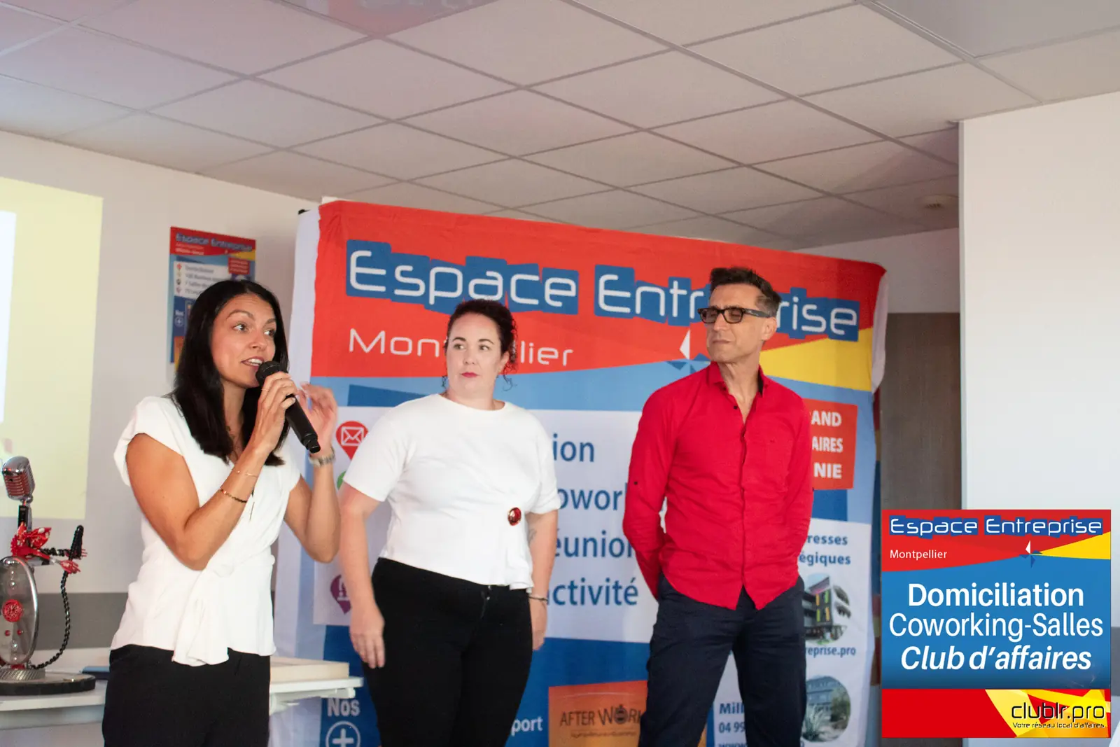 Afterwork Pitch Elevator Club LR septembre 2026 à Montpellier : entrepreneur au micro avec l'animateur pendant son pitch
