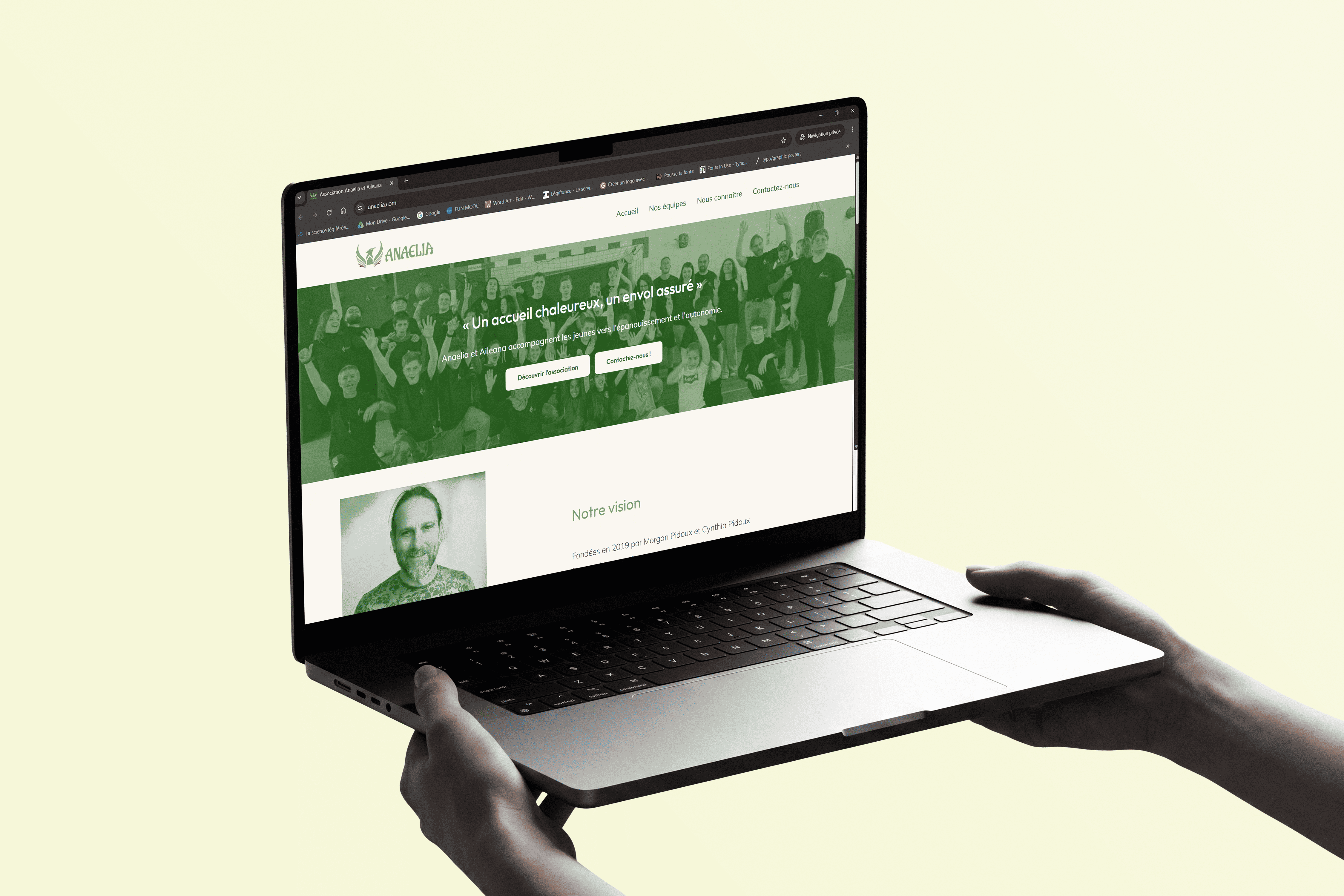 Mockup de mise en avant du site web de l'association anaelia client de lia studio