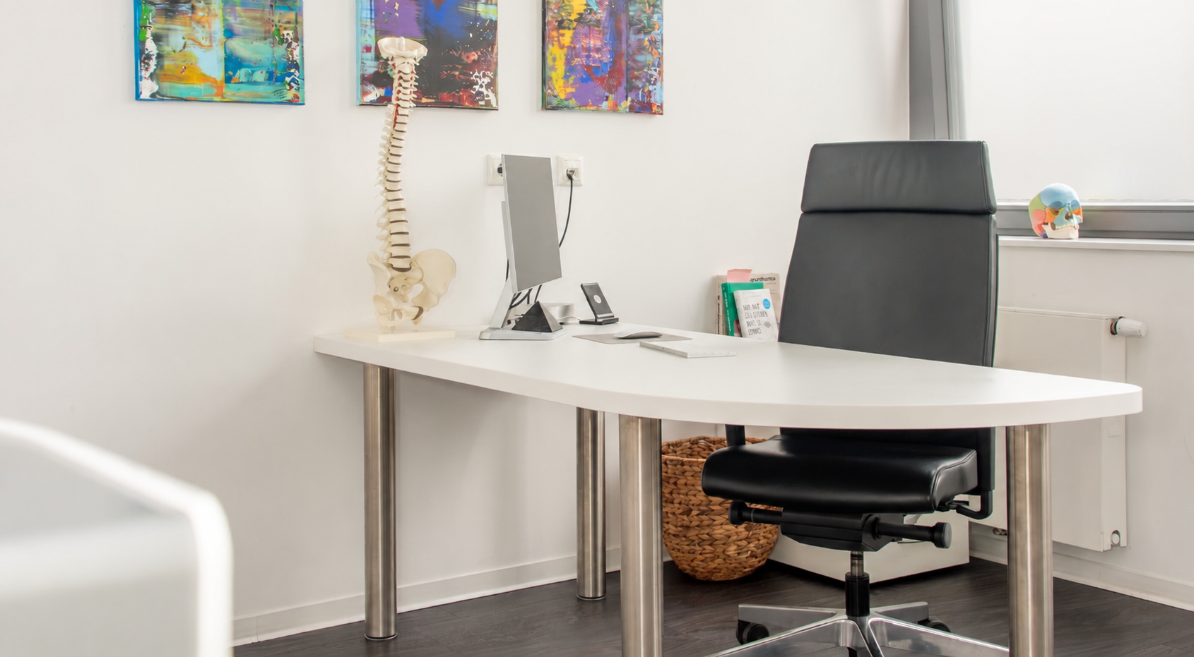 Diagnostik- und Therapieraum der Praxis anuvindati Bensheim