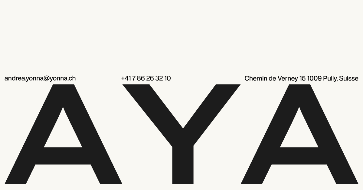 AYA Architecte : couverture du projet, monogramme AYA et coordonnées sur fond crème