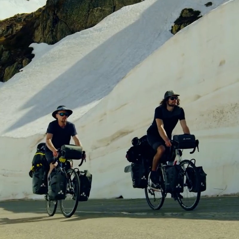 Des films d'aventures mêlant vélo et ski, il n'y en a pas beaucoup