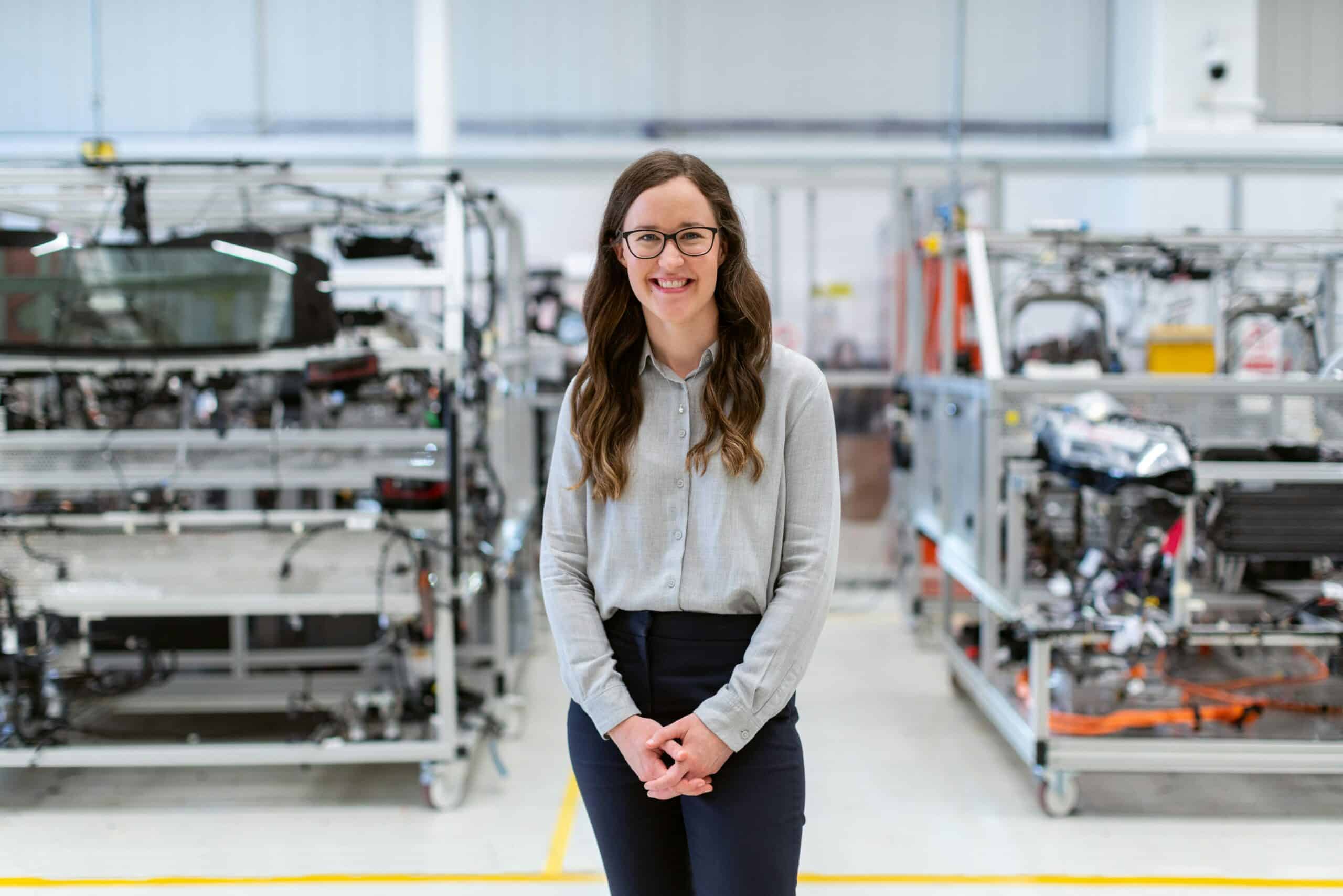 How Automated Shift Call-Outs Can Transform Frontline Workforce Management
