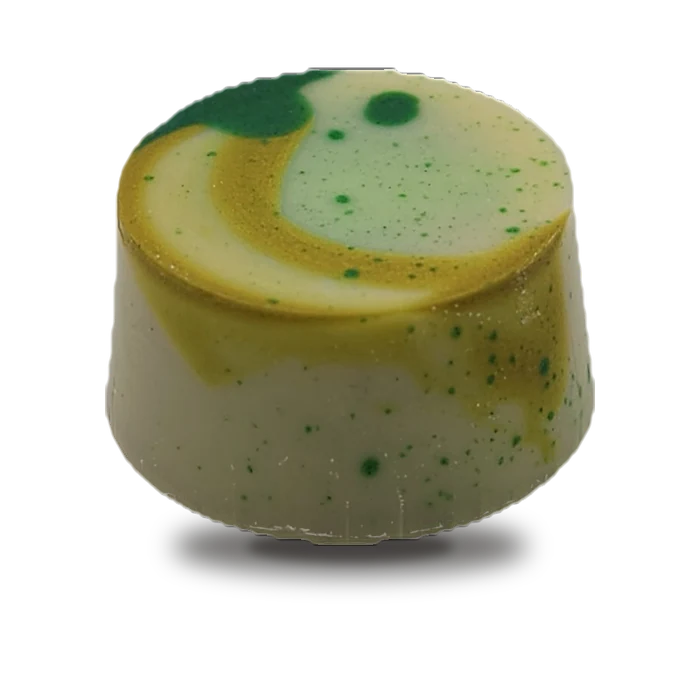 Nuss Nougat hell – handgemachte Praline aus dem Torten Atelier Nicole Lachmayr