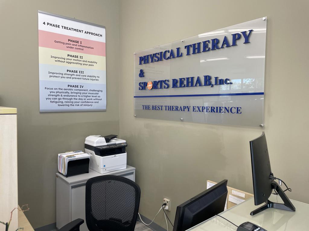 Front desk at the PT&SR Norwood clinic