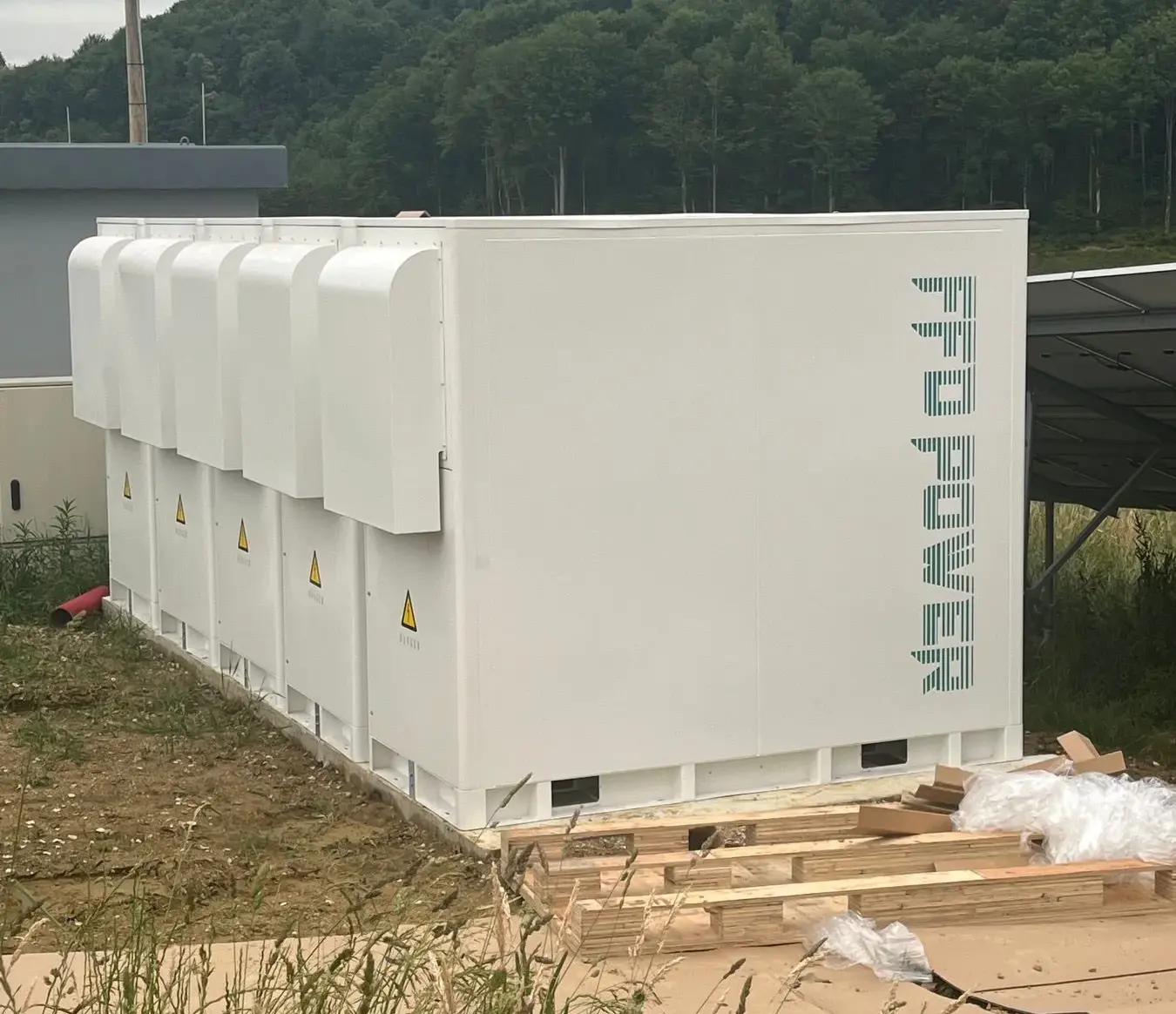 BESS für PV-Arbitrage: Umsetzung an einem netzgekoppelten Solarpark in Slowenien durch FFD POWER