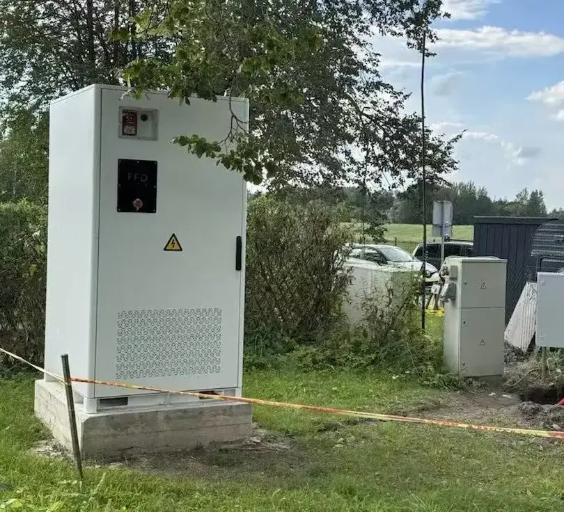 BESS für Notstromversorgung in Litauen: 125kW/261kWh Schrank im Freien für sofortige Überbrückung kritischer Lasten öffentlicher Dienste
