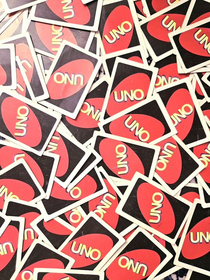 Second concept reference for the Uno scratcher retail visual system