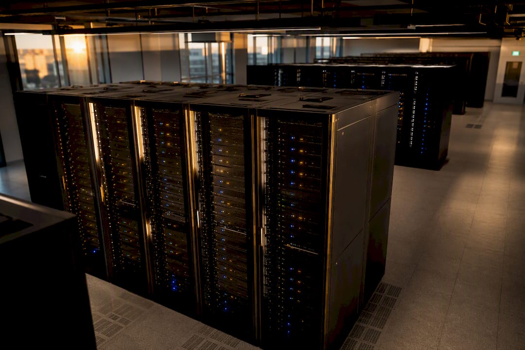 Server storage racks with LED indicators