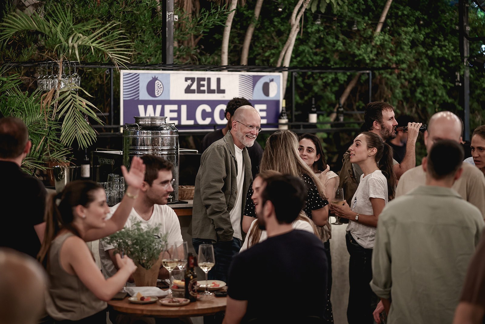Alumni at a ZGEN collider event