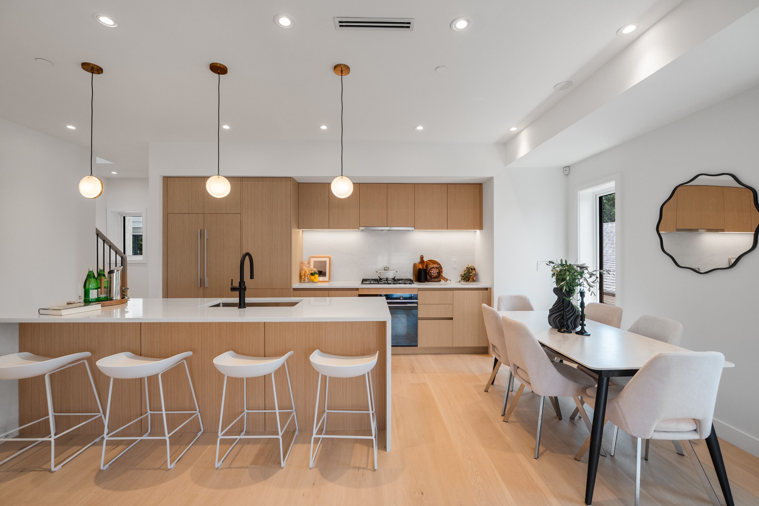 Oakton 1012 open plan kitchen and dining