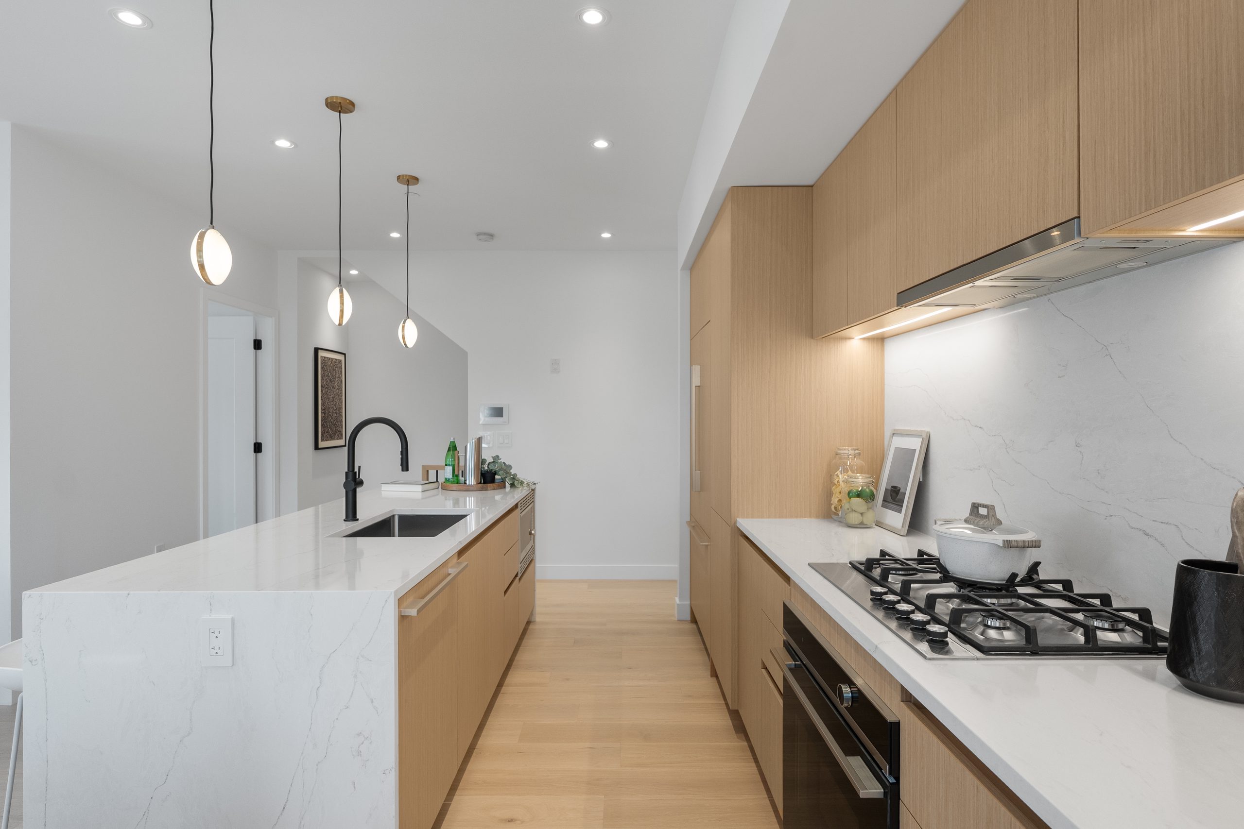 Oakton 1012 open plan kitchen and dining