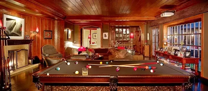 Billiard room