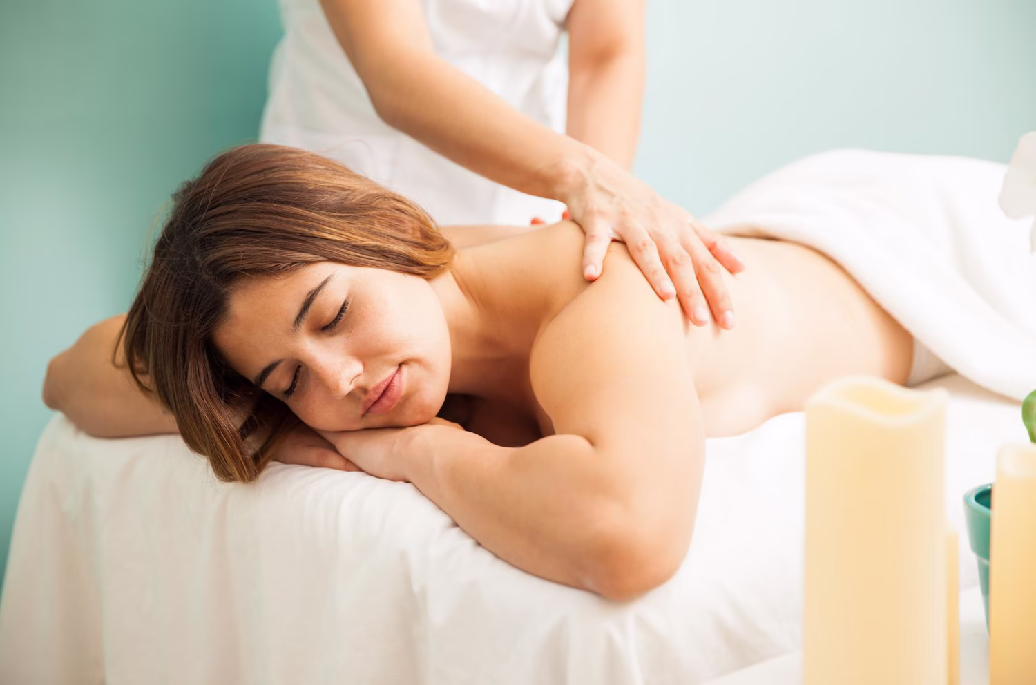 Woman receiving a relaxing back massage