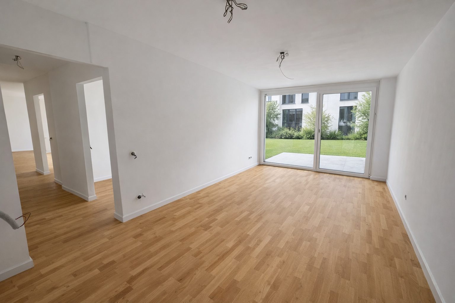 Wohnraum mit Blick ins Grüne – Beispielbild