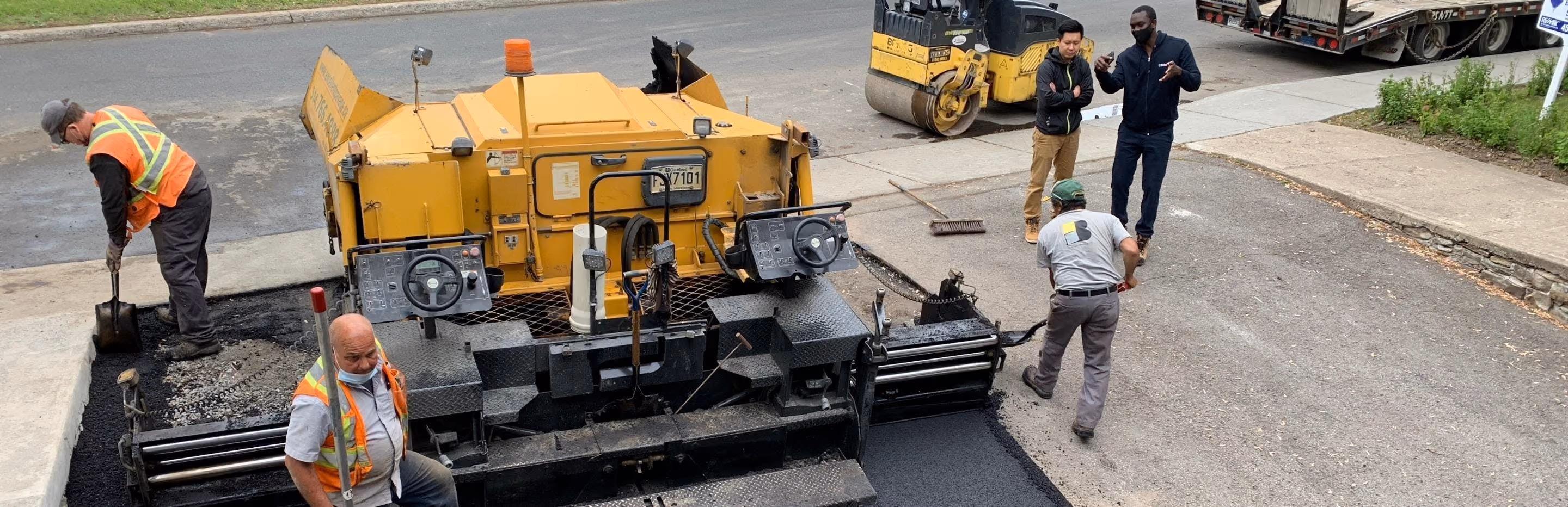 Pavimentación de entrada de cochera en St-Laurent