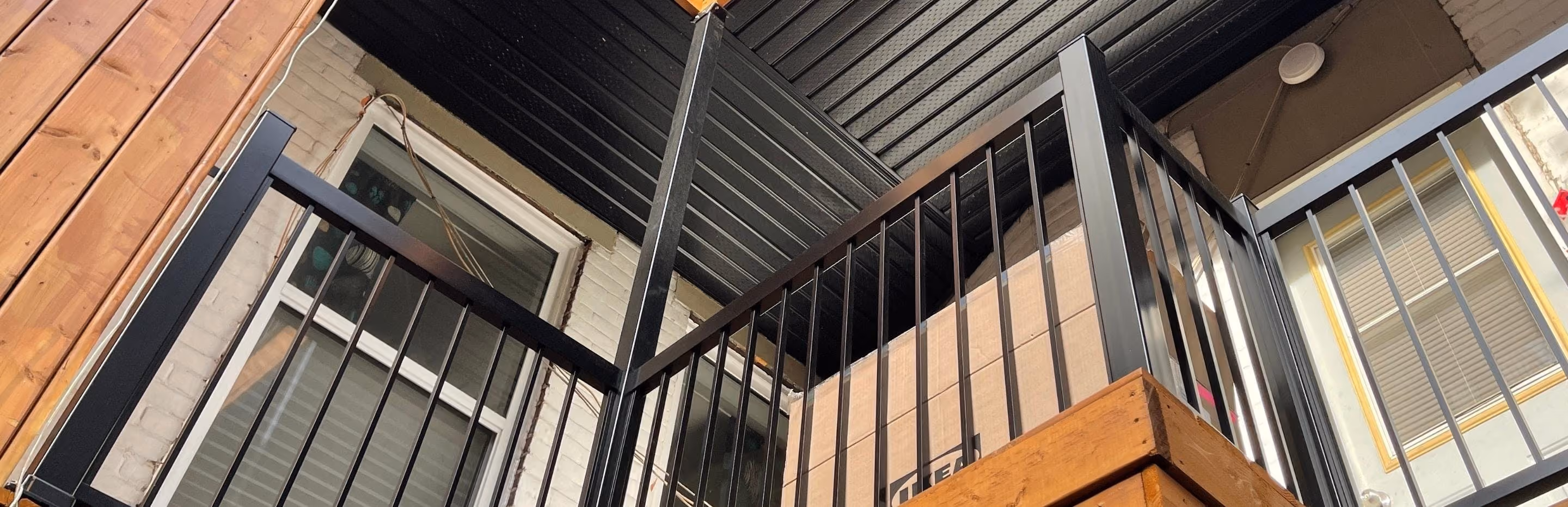 Renovación de balcones en un edificio multifamiliar
