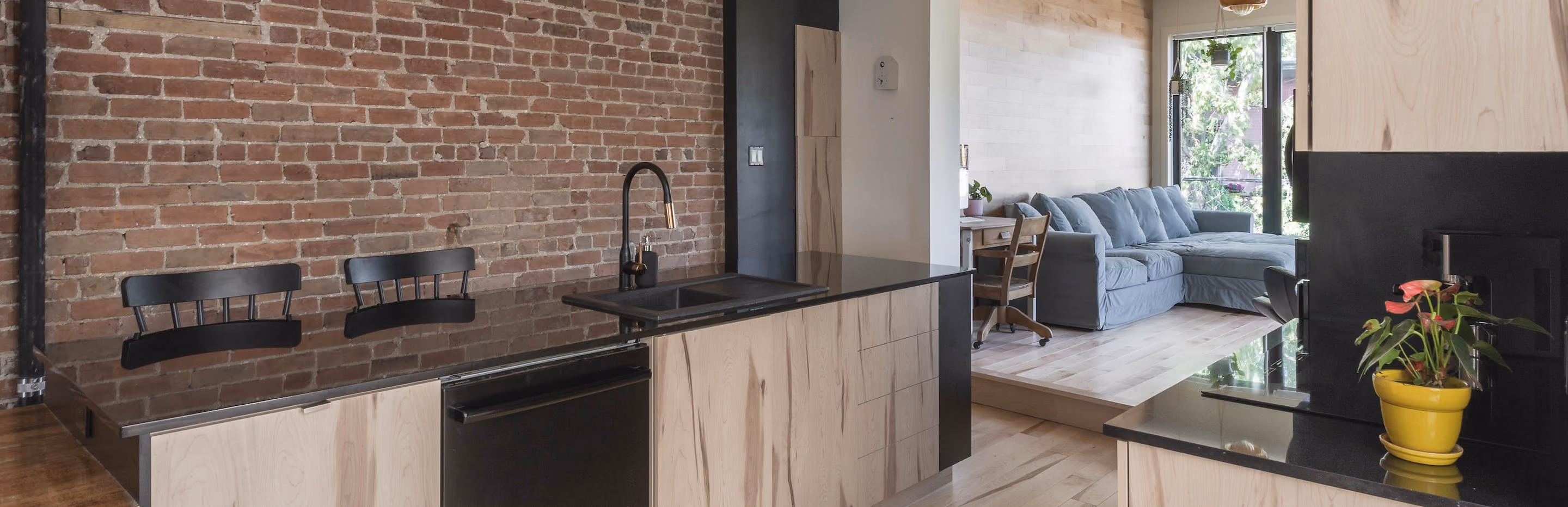 Remodelación de cocina y sala pensada para la familia