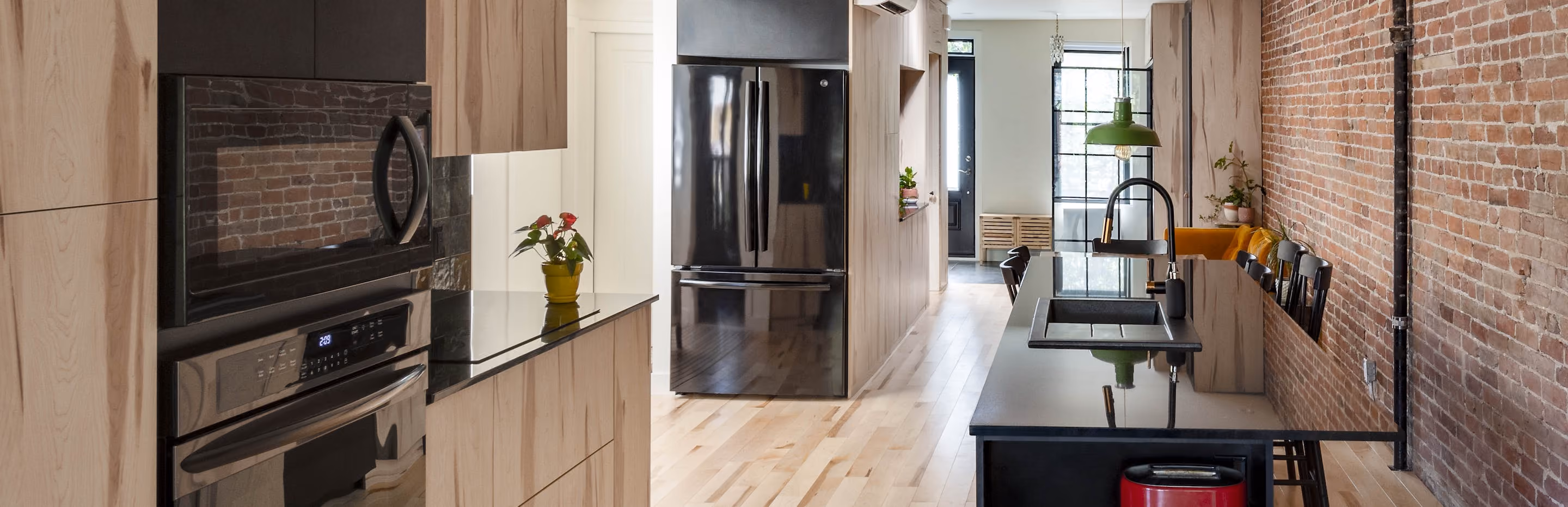 Remodelación de cocina y sala pensada para la familia