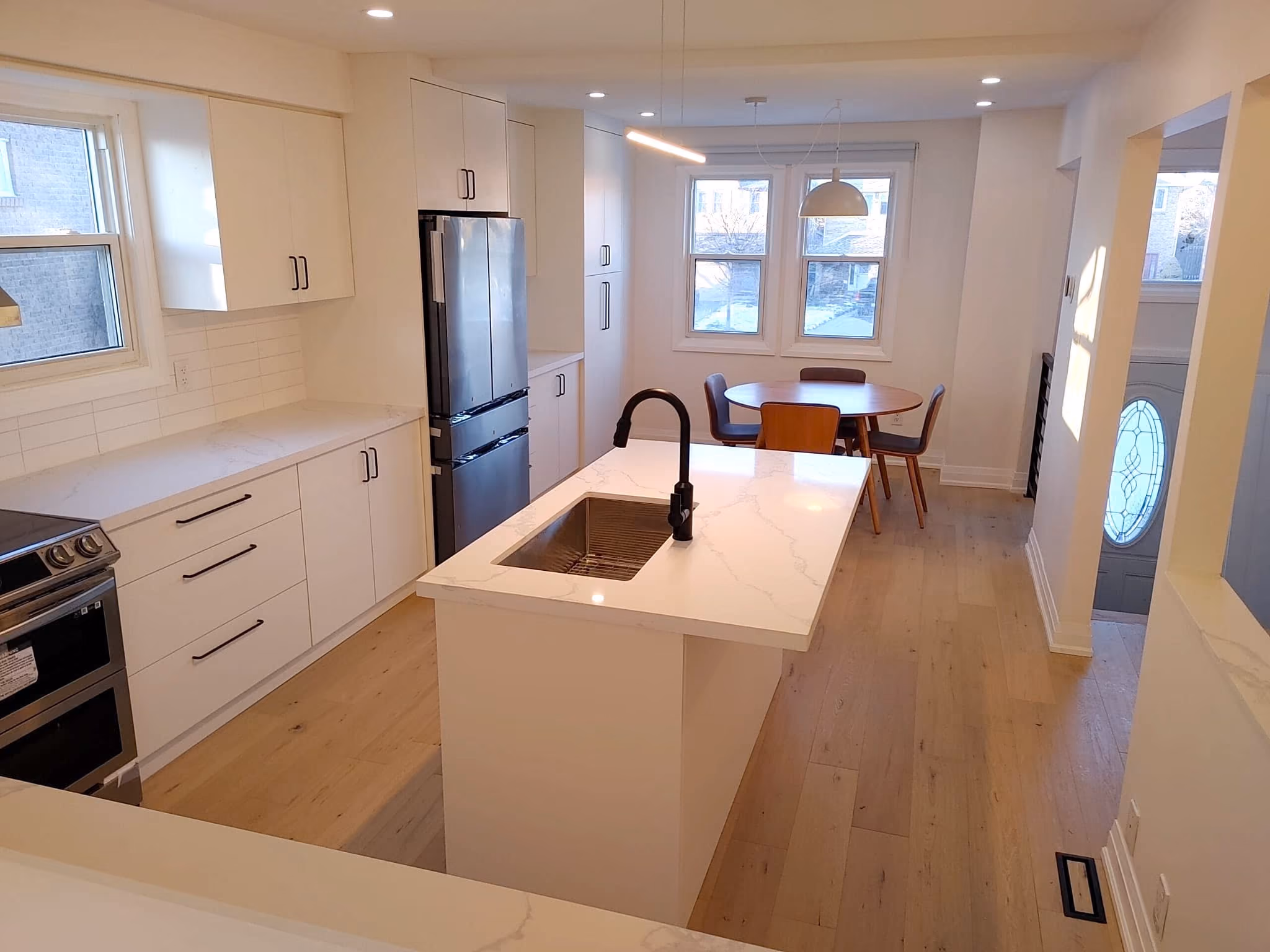 Una cocina renovada y abierta