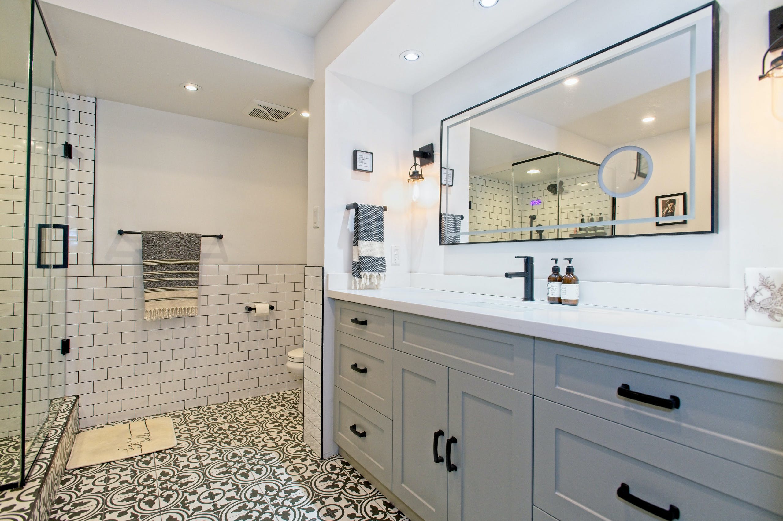 Remodelación de baño. Foto proporcionada por un contratista certificado por Billdr.