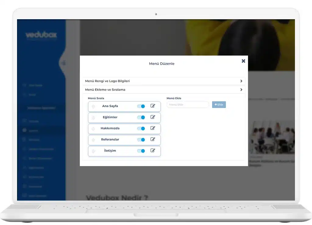 Vedubox website builder: menu and design editing panel