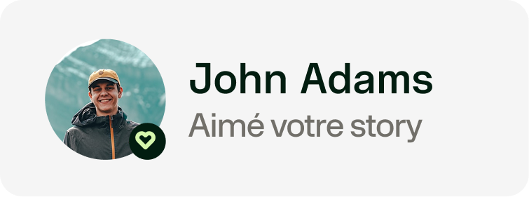 Profil de John Adams souriant portant une casquette beige, avec un message disant qu'il a aimé votre story.