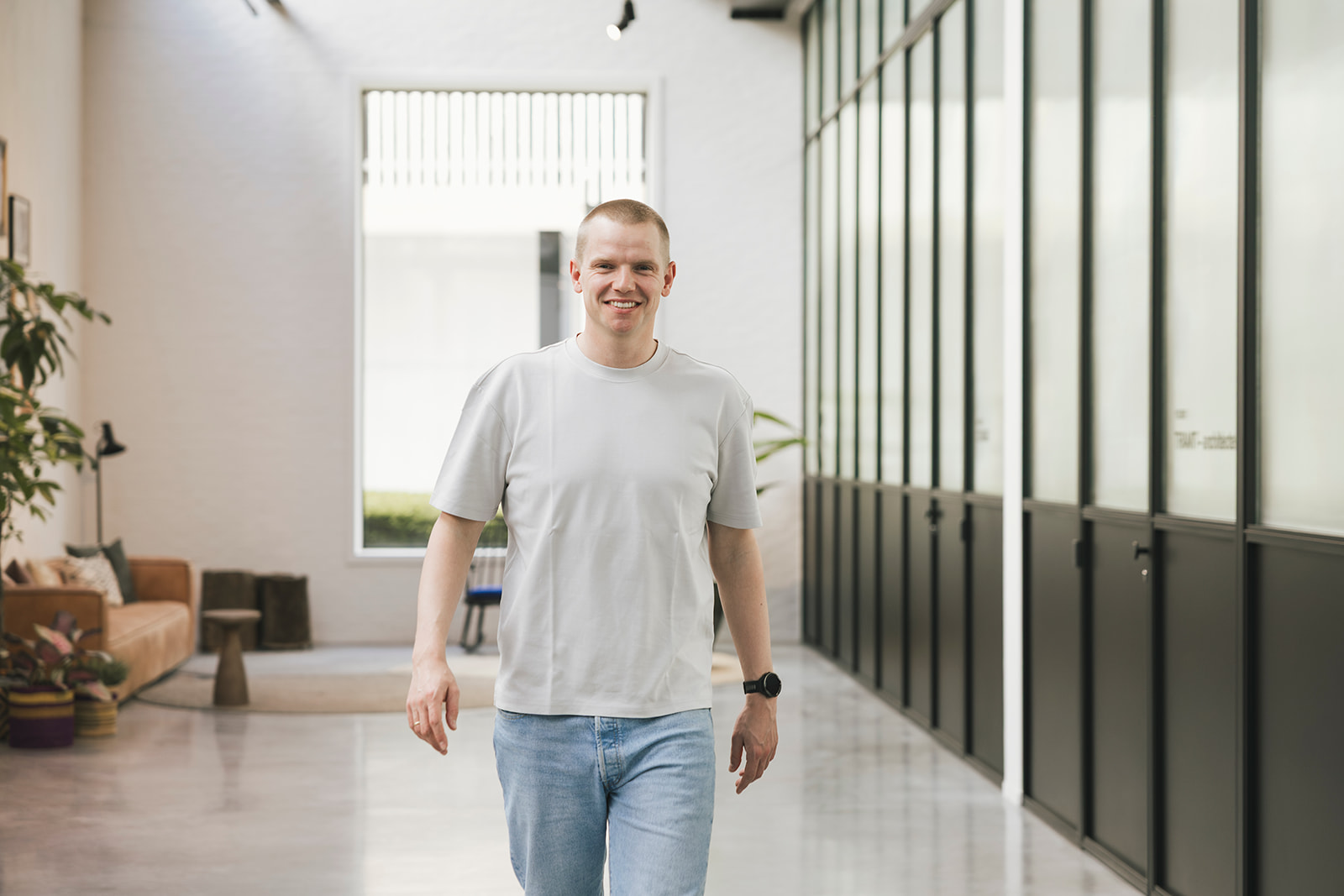 Sales trainer Ferre Bynoe geeft strategisch sales advies in Ieper