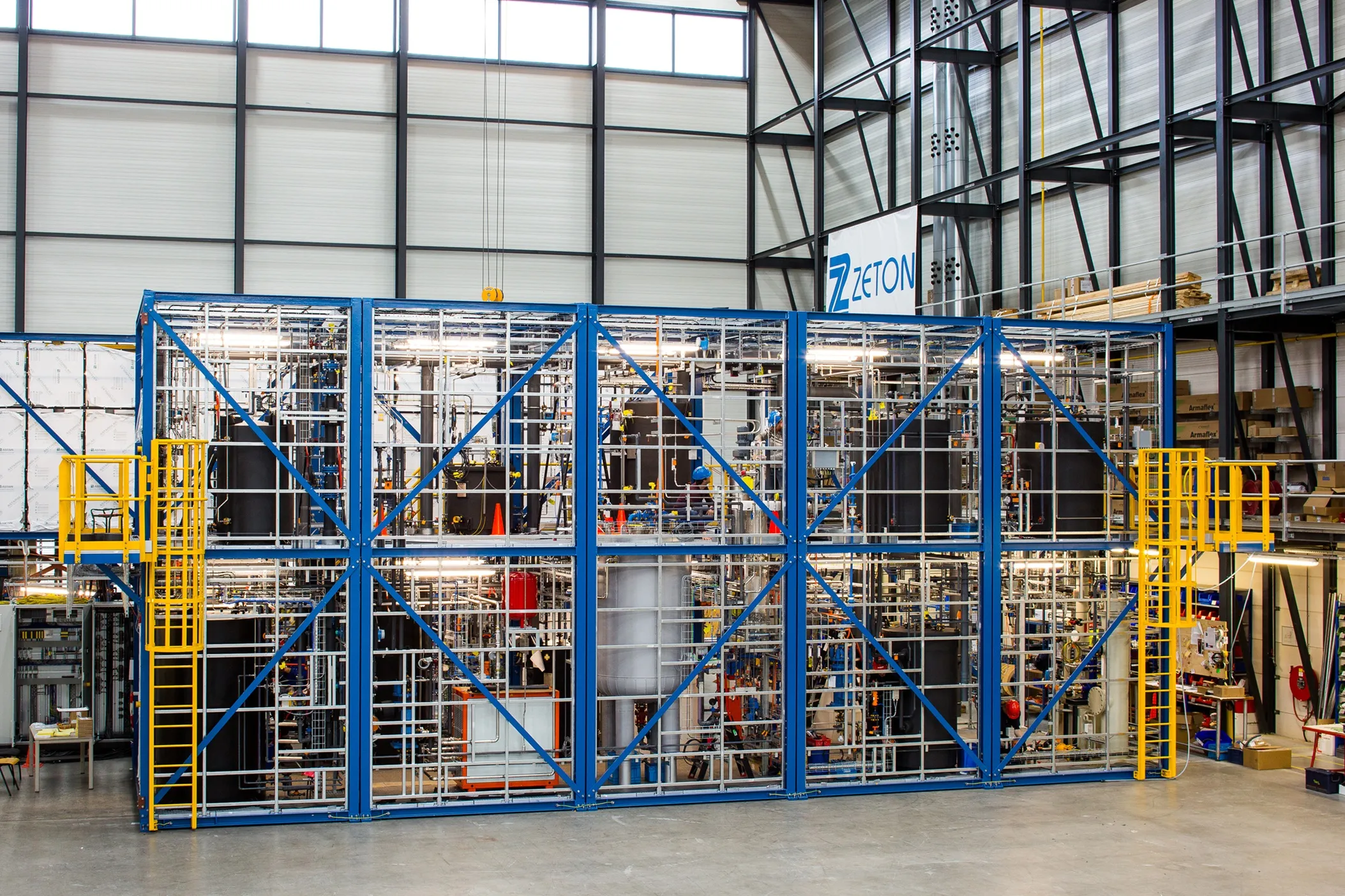 Blue-framed modular pilot plant for bioenergy in the Zeton workshop