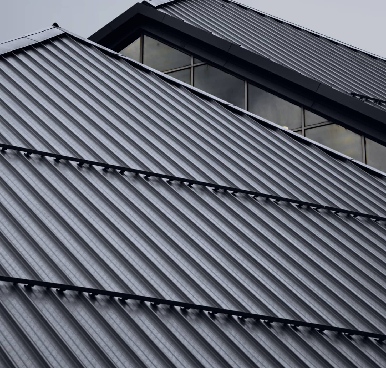 We Provide Effective Roofing Services - Roofing X Webflow Template