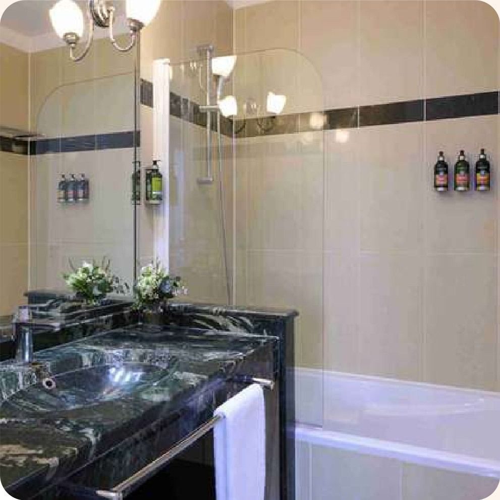Le Claridge Fraser Suites