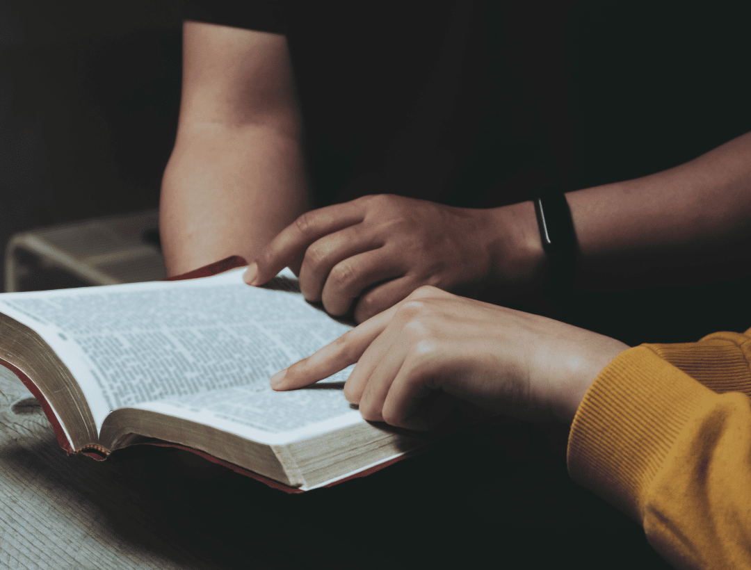 The 8 Best Free Bible Study Tools for Context and Commentaries