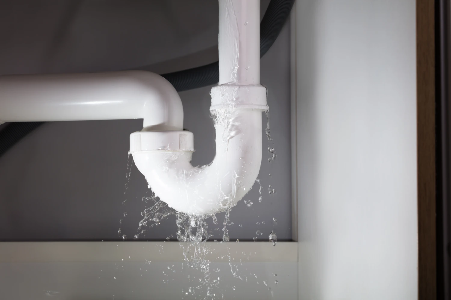 Pipe burst as an example of a common cause of sudden water damage