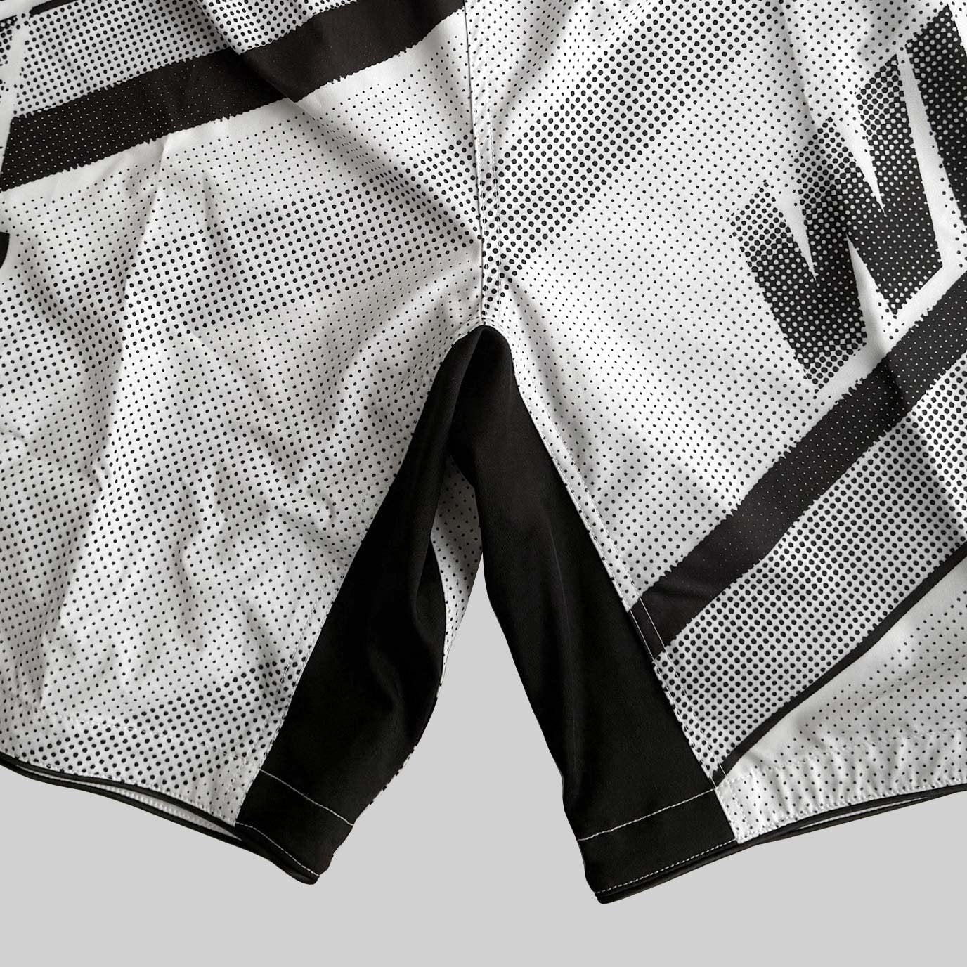 MMA short Eager Otoshi blanc
