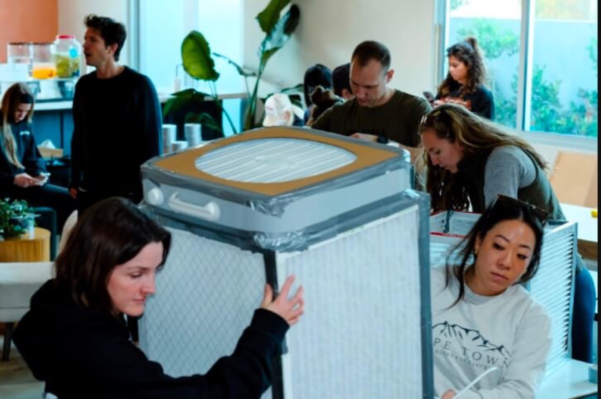 volunteers assembling air purifiers at moss during the january 2025 palisades fire